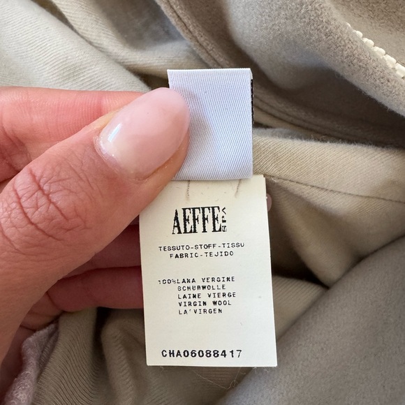 Cacharel 100% wool jacket / coat size 8 gray and white - Picture 7 of 11